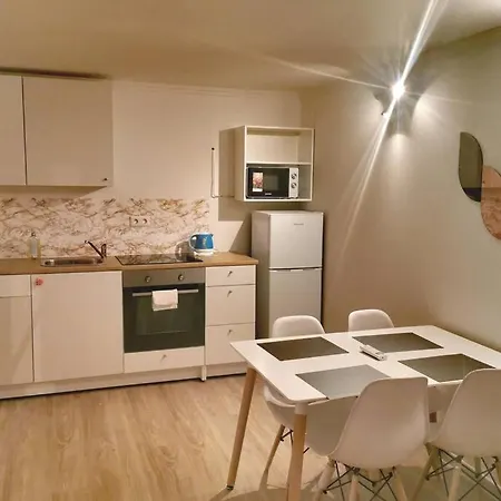 아파트 Vizparti Apartman